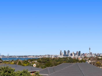 Timeless '60s Brick with City Views & All-Day Sun!