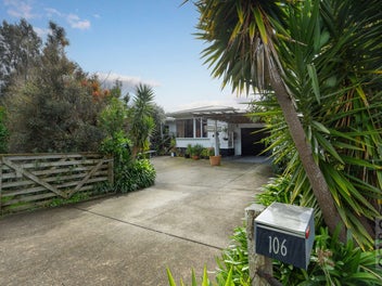 Great Helensville Find! Room to Add Value.