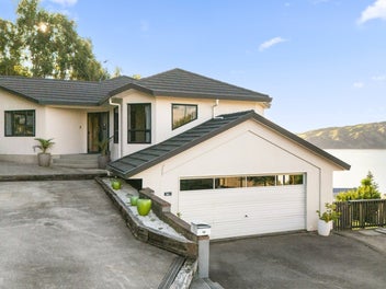 Big home, big views, the ultimate family home