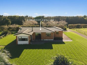 Two Homes, Endless Opportunity on 5.4ha!