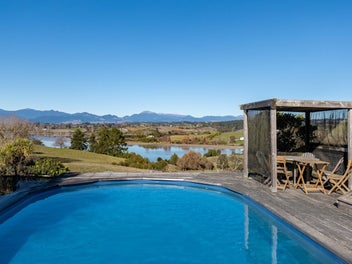 Uninterrupted estuary and country views
