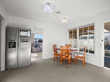 Rare Find on 941sqm - Must Be Sold