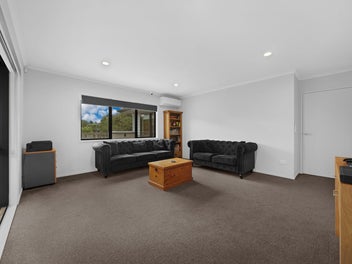 Low Maintenance, Modern living
