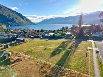 Image 1 of 7