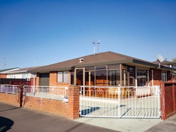 Image 1 of 1