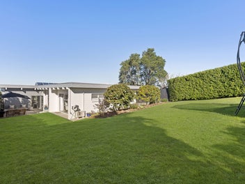 Sun, Sea Views and Family Living