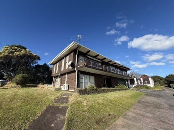 Image 1 of 28