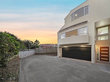 Affordable Luxury with Unrivalled Views!