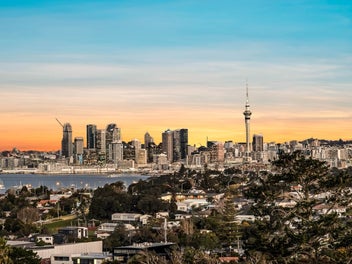 Luxury & Space; Unrivalled Views!