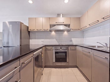 Overseas Vendor Must Sell - DGZ 3 Bed
