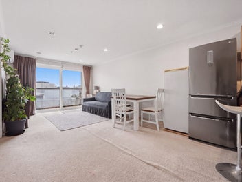 Overseas Vendor Must Sell - DGZ 3 Bed