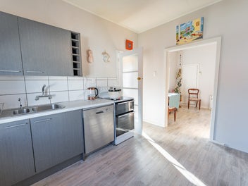 Brick House and Self Contained Cottage!