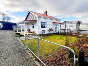 Renovated Cottage As Pretty As A Picture On 1012m2