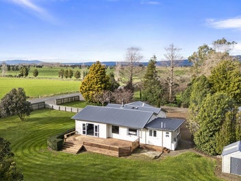 Modern country living with room to grow