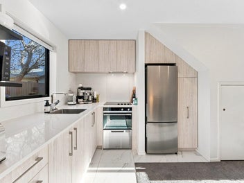 City-Fringe Living with Great Investment Appeal