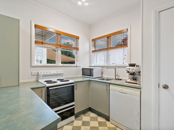 Great Spot. Great Home. Must Sell. 2 Bed + Office