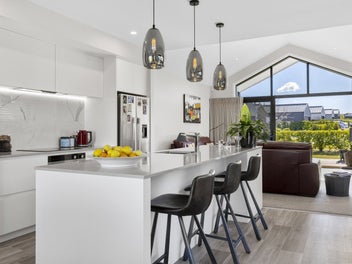 Stylish living meets scenic surrounds