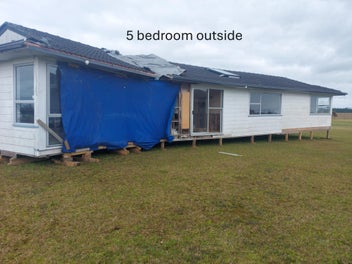 Removable home - doer upper