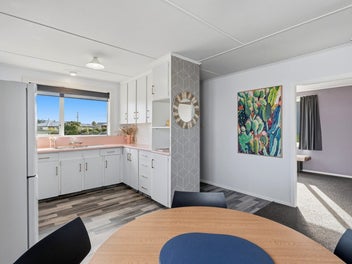 Immaculate & Move-In Ready