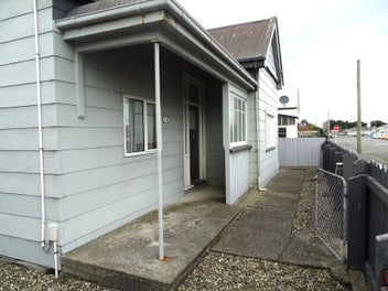 Classic Kiwi Villa-Estate Sale