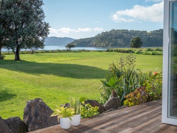 Beachfront Bliss with Studio