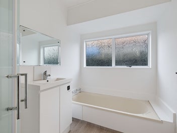 Priced To Sell - Central & Convenient