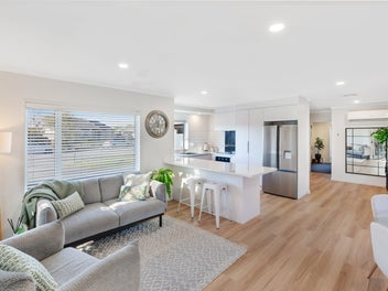 Be Quick Renovated Family Home Near Waimairi Beach