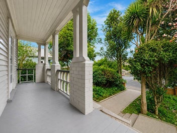 Your Do Up Dream on 936sqm Corner Site