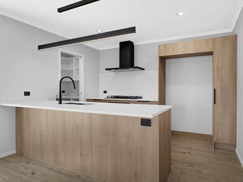 Double Garage 3 Bed Under $720K