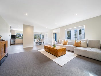 SPACIOUS, FLEXIBLE FAMILY LIVING
