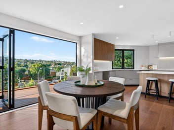 Your Castor Bay Lifestyle Starts Here!