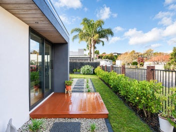 2022-Built Luxe Living