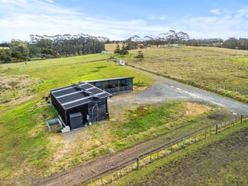 Stables, sheds and solar on Stanners....