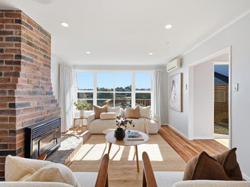 A Warm Welcome to Narrow Neck