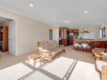 SUNNY AND SPACIOUS | BEST VALUE