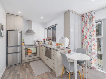 Sunny, Spacious & Secure Over-60s Living
