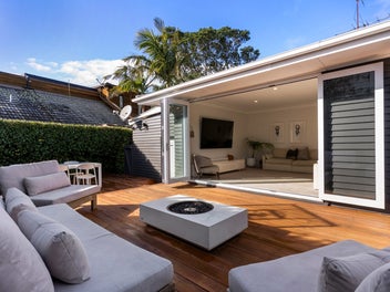 PRIVATE, SUN-SOAKED SINGLE-LEVEL LIVING