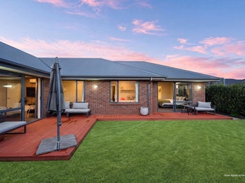 Owners On the Move, Park Lea Perfection