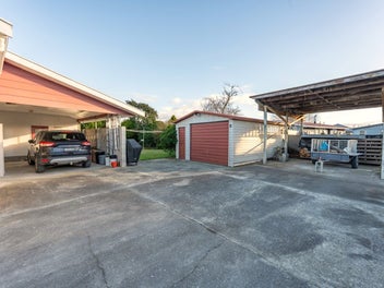Family Living With Parking Galore