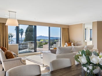 Orakei's Most Wanted: Downsize without Compromise