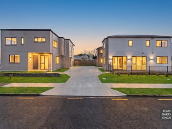 CCC & TITLES ISSUED - READY TO MOVE IN