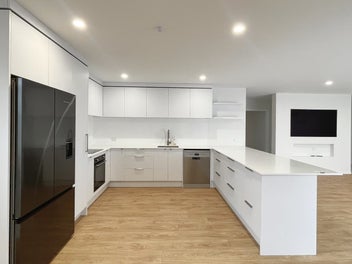 Mortgagee Auction - Impressive Contemporary Living