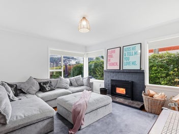 Elevated Living in Sought-After Helensburgh