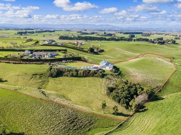 Panoramic Views & Sustainable Living