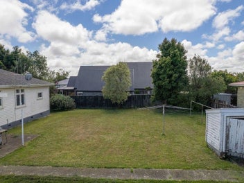 Image 1 of 3
