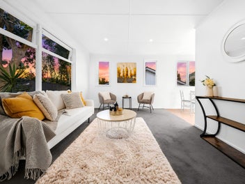 Renovated Family Home on Prime 809m² Freehold Land