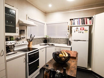 First Home Buyers - 2 bedrooms & lots of...