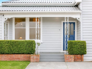 Edwardian Elegance, Modern Comfort