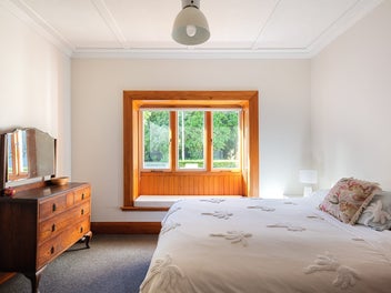 Sun trap in a central location