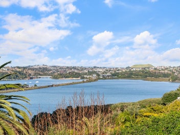 A Private Parnell Sanctuary with Panoramic...